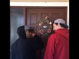 when a nigga knocks on the door (vine)